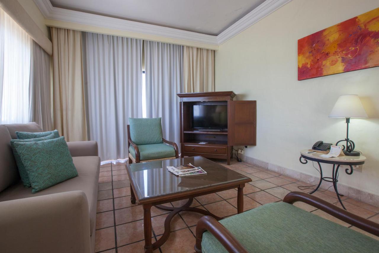 Royal Villas Resort Mazatlán Buitenkant foto Living room