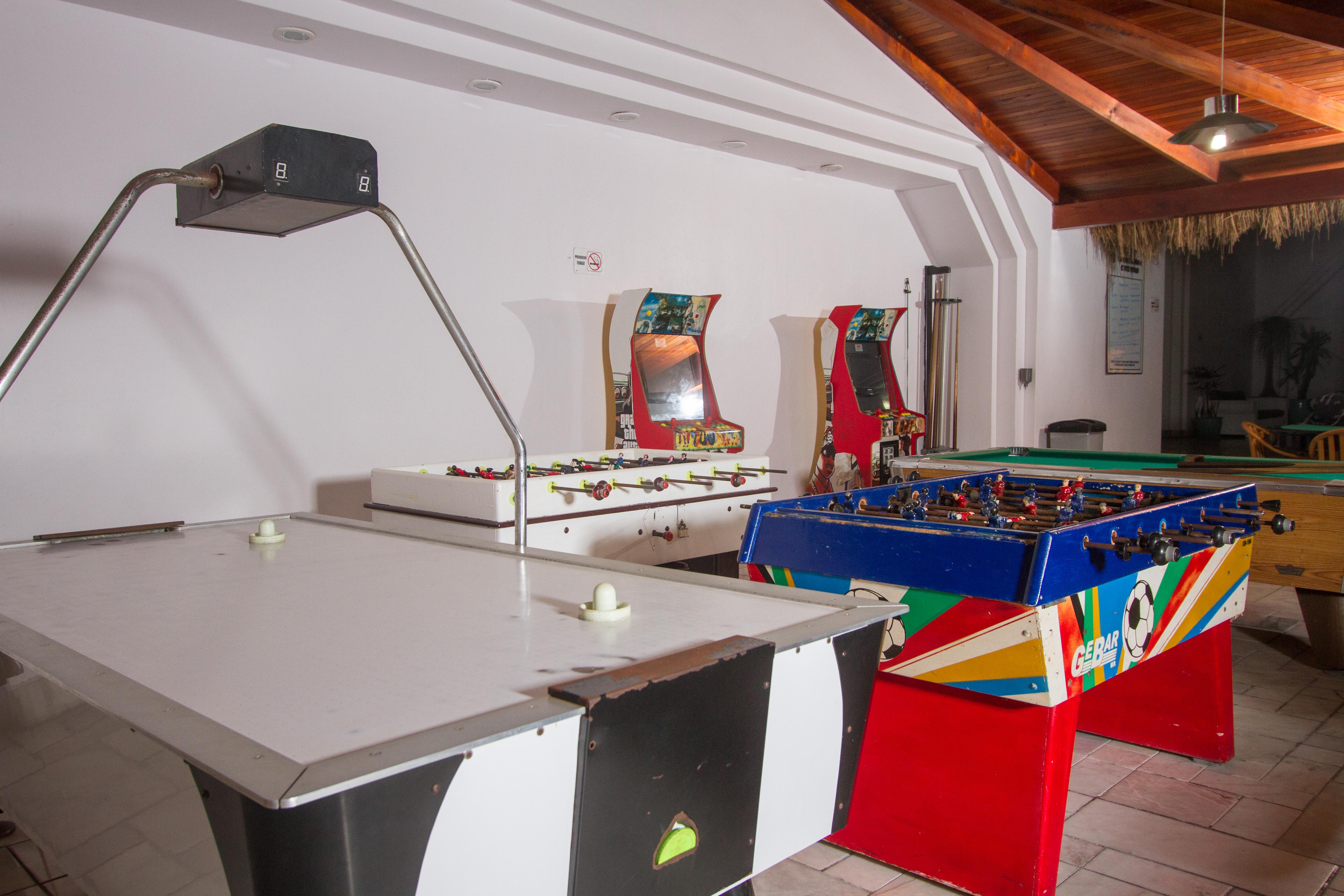 Royal Villas Resort Mazatlán Buitenkant foto Air hockey table