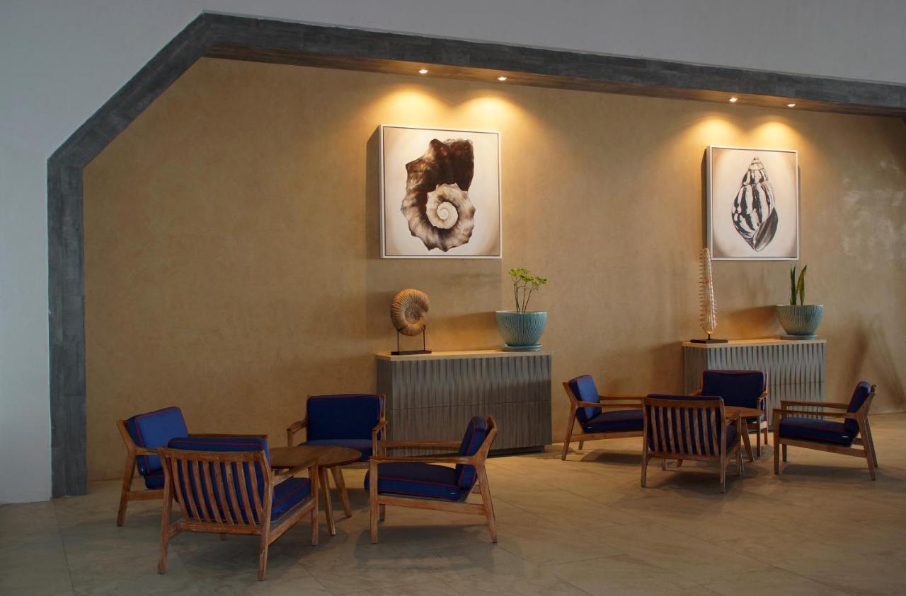 Royal Villas Resort Mazatlán Buitenkant foto Interior of the hotel