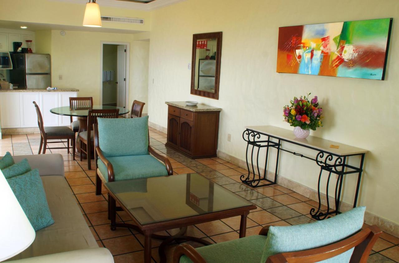 Royal Villas Resort Mazatlán Buitenkant foto Living room
