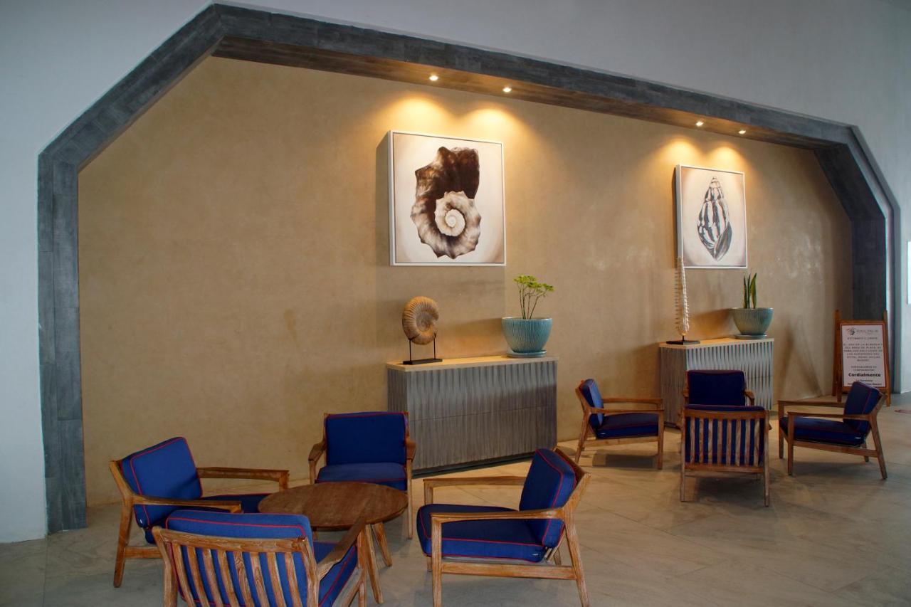 Royal Villas Resort Mazatlán Buitenkant foto The lobby of the hotel