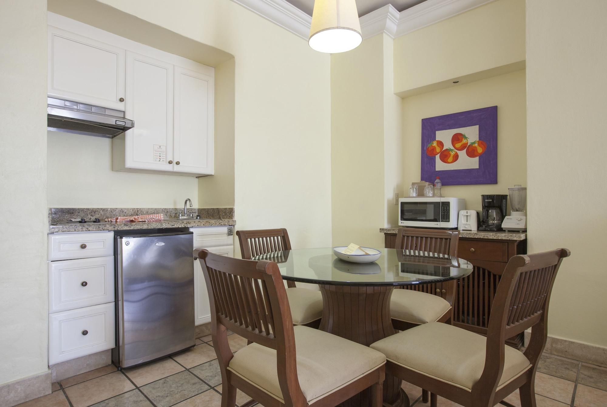 Royal Villas Resort Mazatlán Buitenkant foto A kitchen in a typical Disney Vacation Club villa