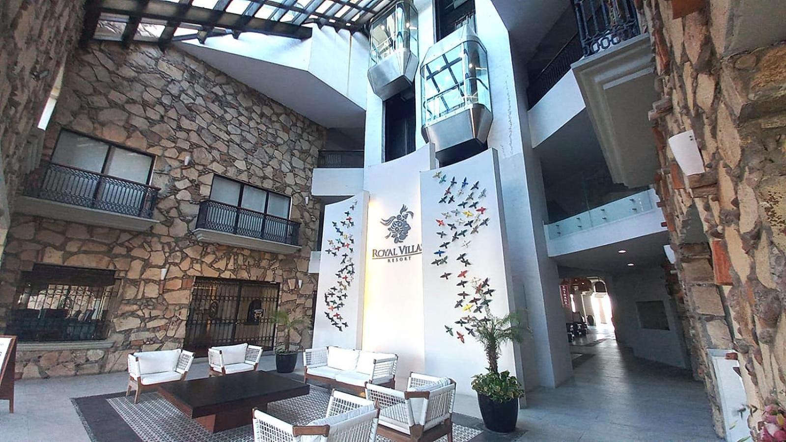 Royal Villas Resort Mazatlán Buitenkant foto The lobby of the hotel